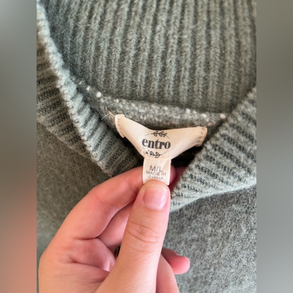 Sweater - Picture 2 of 4